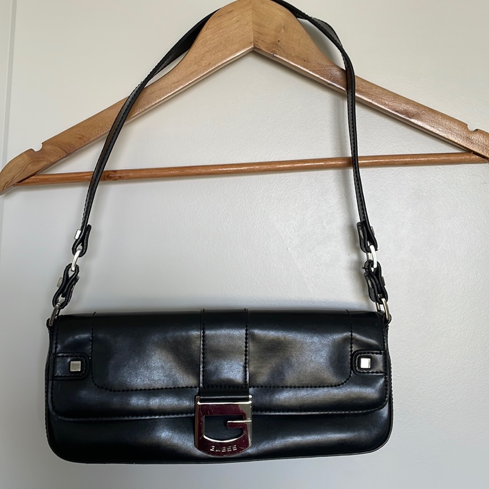 Black small Guess purse
